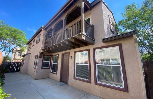 2211 Cottage Lane