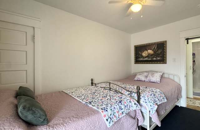 512 West 39th Terrace