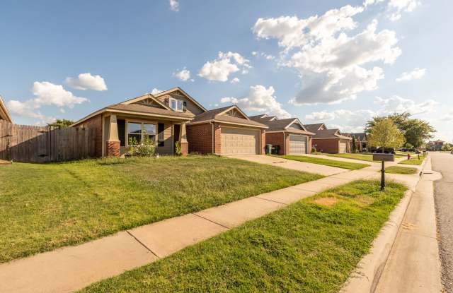 Charming 3 Bed/2 Bath near pool! - 11029 North 147th East Avenue, Owasso, OK 74055