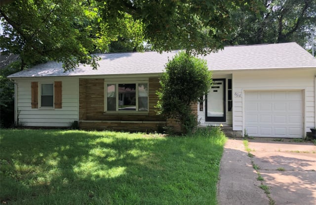 624 East Seminole Street - 624 East Seminole Street, Springfield, MO 65807