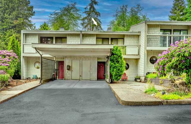 Lake Ballinger Townhouse 3 Bedroom
