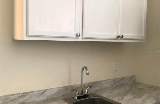 10408 N WOODMERE ROAD