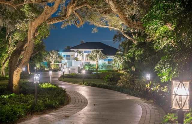 3365 SE Saint Lucie Boulevard