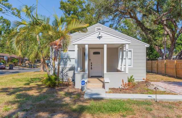 Photo of 2881 61ST AVENUE N