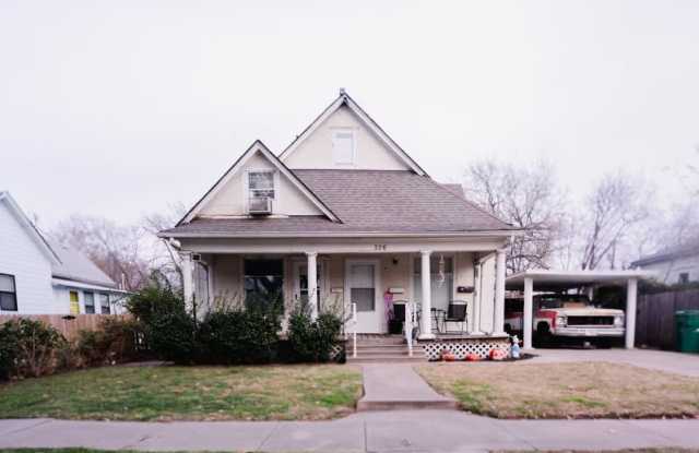 Photo of 326 South Exposition Street - 2