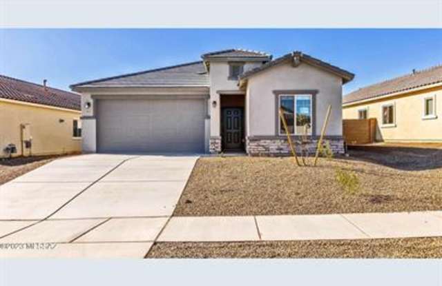 865 West Calle Falerno