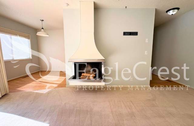 Convenient 3 Bedroom 2 Bathroom Condo Living With POOL Access