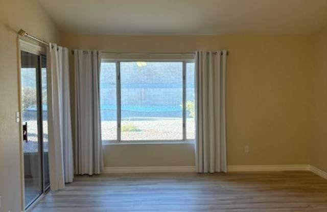 2605 Deer Lake Street