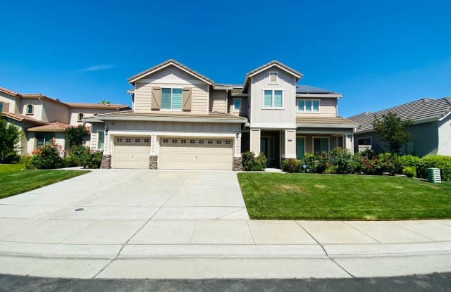 9933 Winkle Cir - 9933 Winkle Circle, Elk Grove, CA 95757