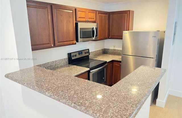 11342 Royal Palm Blvd