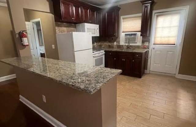 20-28 E Main Street unit: 6