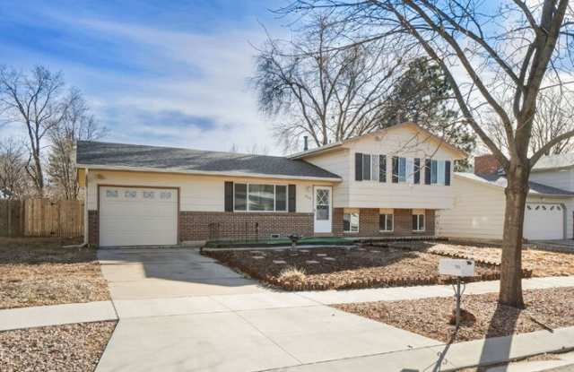 1549 Sanderson Avenue