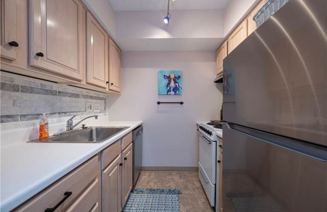 320 Fort Duquesne Blvd