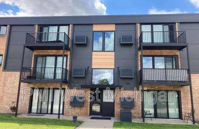 8428 Woodhaven Dr SW