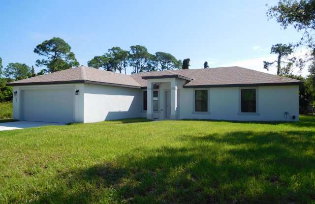 343 Lester Ave S