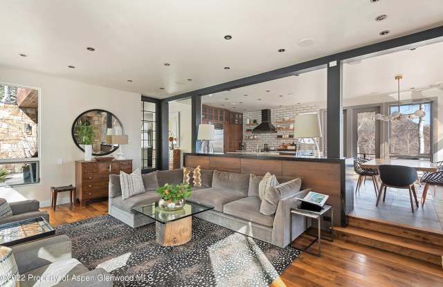 399 Maple Ridge Lane