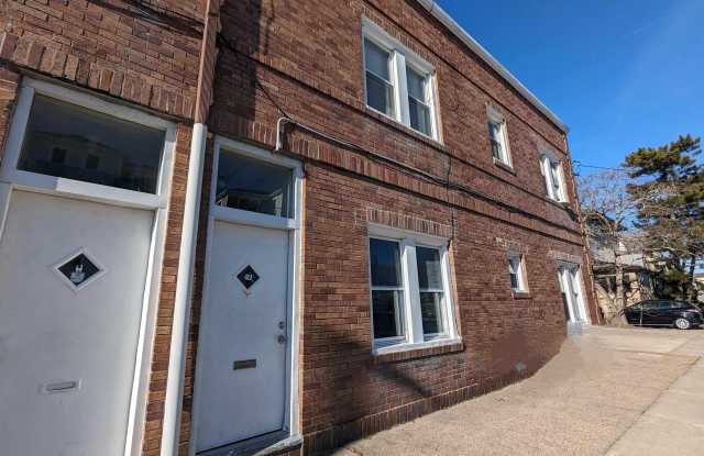 Photo of 2 N PORTLAND