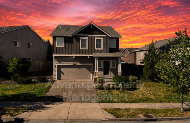 2943 Corktree LN