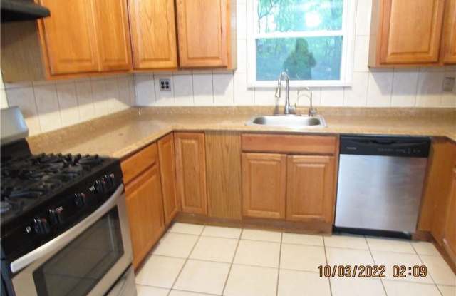 82 Laurel Place unit: 1