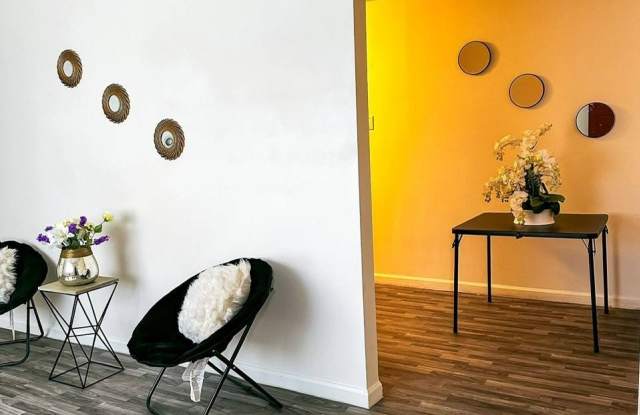 Photo of 901 Leawood Drive