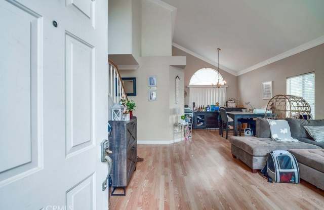 1032 Smoketree Drive