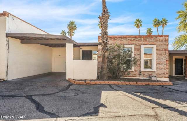 9111-162 N Oracle Road