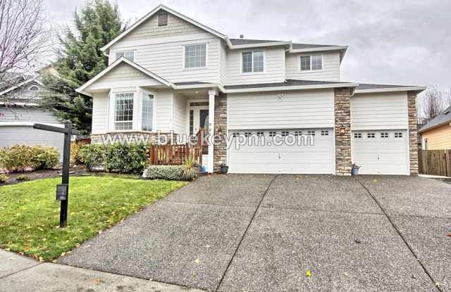 4 Bed, 2.5 Baths Home with Primary Suite on Main Floor in Ridgefield