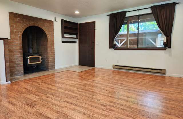 3 Bedroom Rambler In Central Kitsap