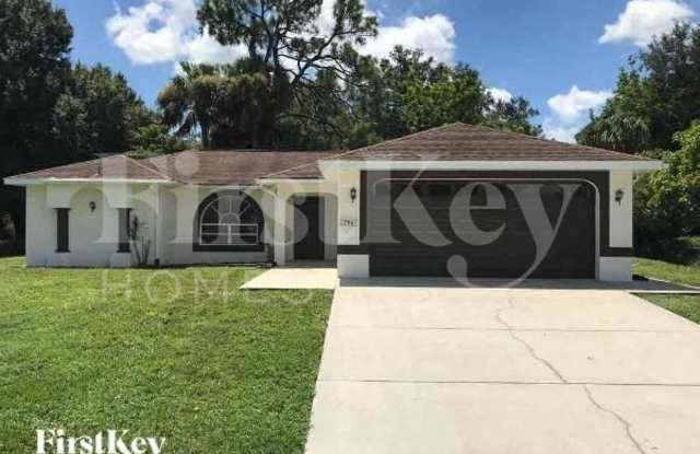 Photo of 704 East 3rd Street