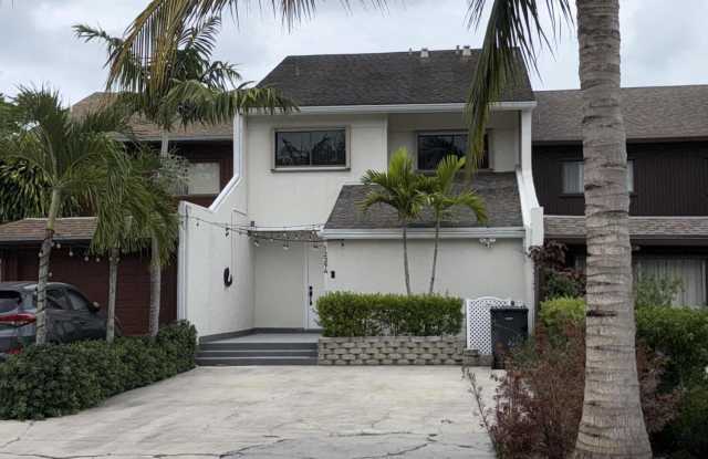 12394 Westhampton Circle