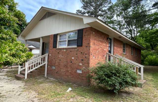 3 bedroom, one bath house for rent