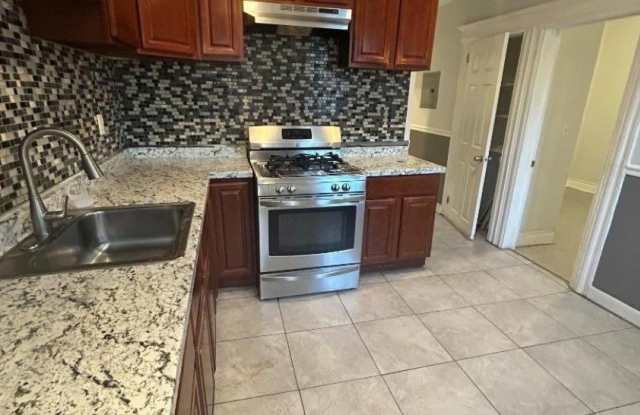 182 Seymour Ave First FL