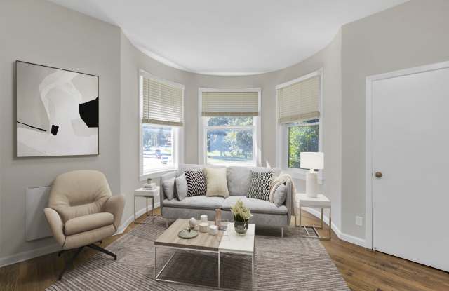 Oak Shrader Apartments