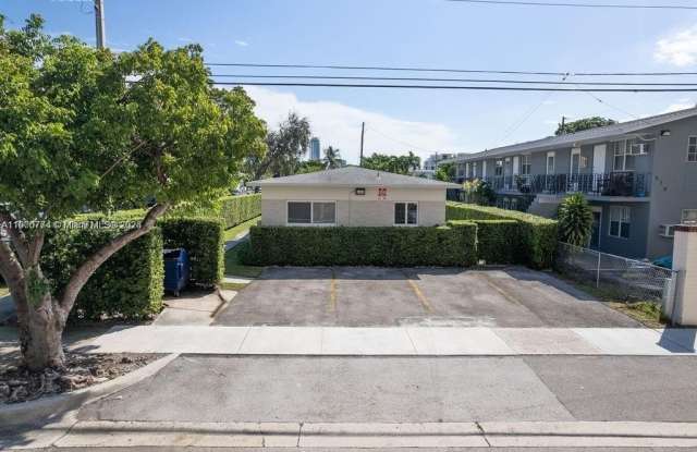 Photo of 900 SW 5th Ave