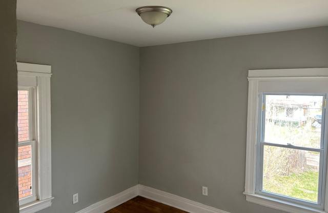 81 Woodland - 4 BED  2 BATH FOR RENT!