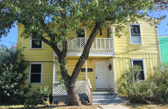 Photo of 1648 18th St - 2/Bed 1/Bath - $795/month