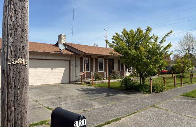 2121 E Viewmont Dr
