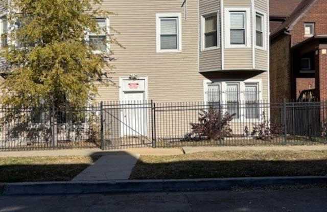 Photo of 1500 E 73rd Place