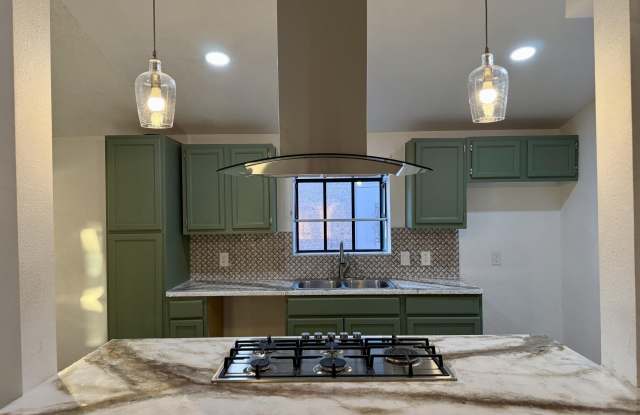 11820 TRACY AUSTIN Lane