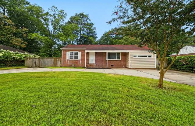 107 Woods Rd Newport News VA 23601