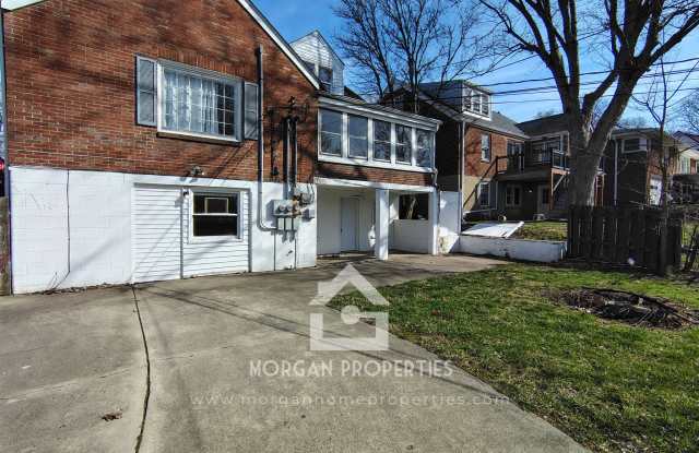 1303 East 7th Street