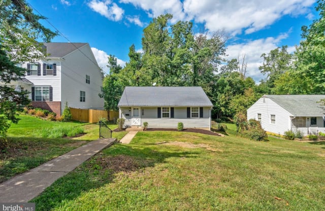 7728 LISLE AVENUE - 7728 Lisle Avenue, Pimmit Hills, VA 22043