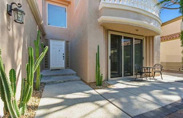 8215 Crow Valley Lane