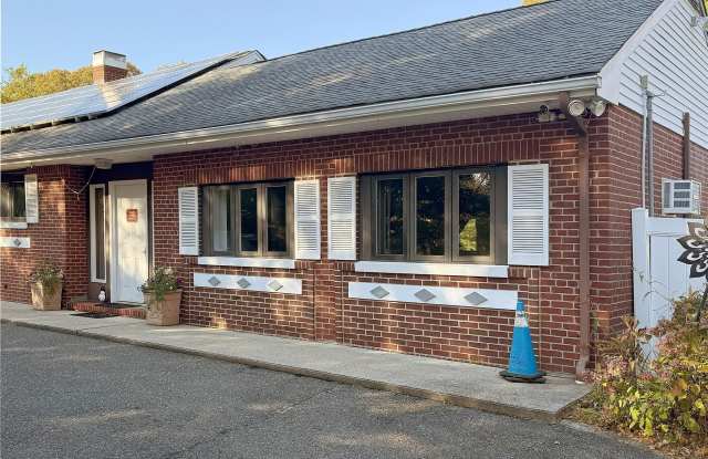 Photo of 140 Berg Avenue