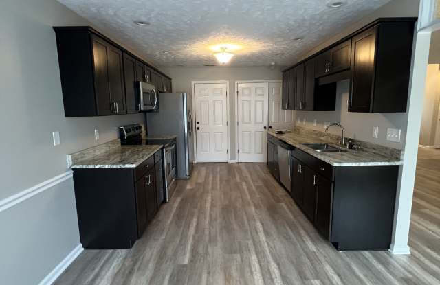 5617 Shady Pine Court