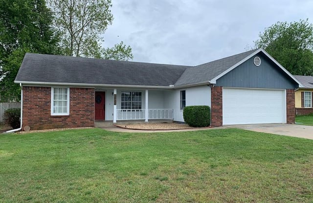 2806 W Sunset Dr - 2806 West Sunset Drive, Rogers, AR 72756