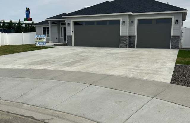 Alderbrook Homes, New Construction, FOR RENT!! - 3305 Crabapple Court, Moses Lake, WA 98837