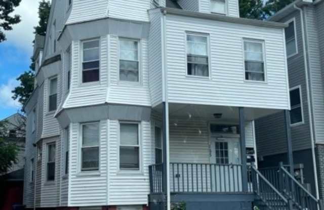 165 N 18Th St