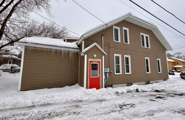 Photo of One Bedroom Duplex in Muskegon