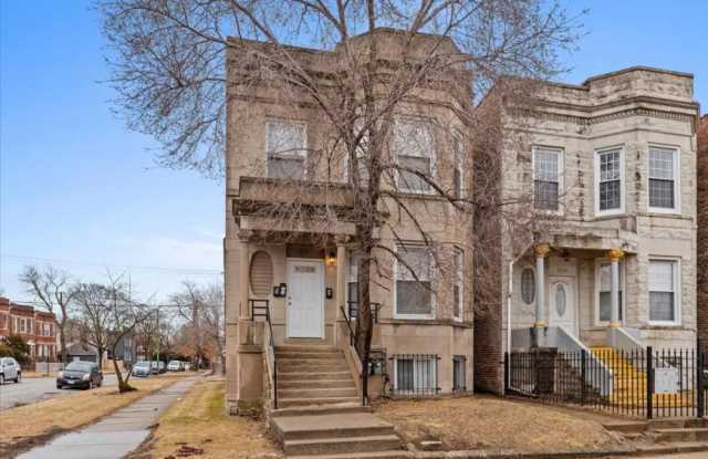 Photo of 7237 S Ridgeland